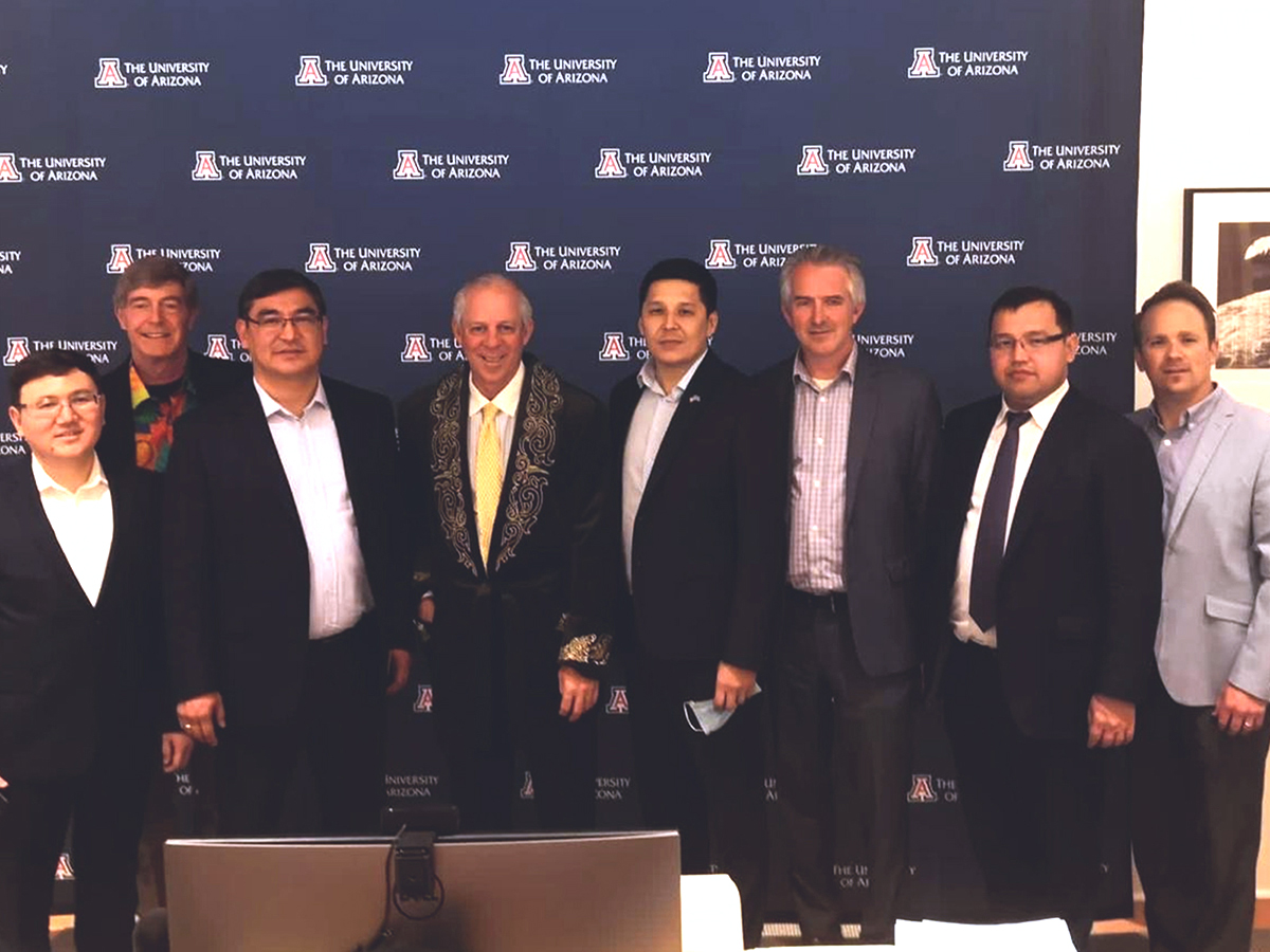 Delegation meeting with University of Arizona President Robert C. Robbins