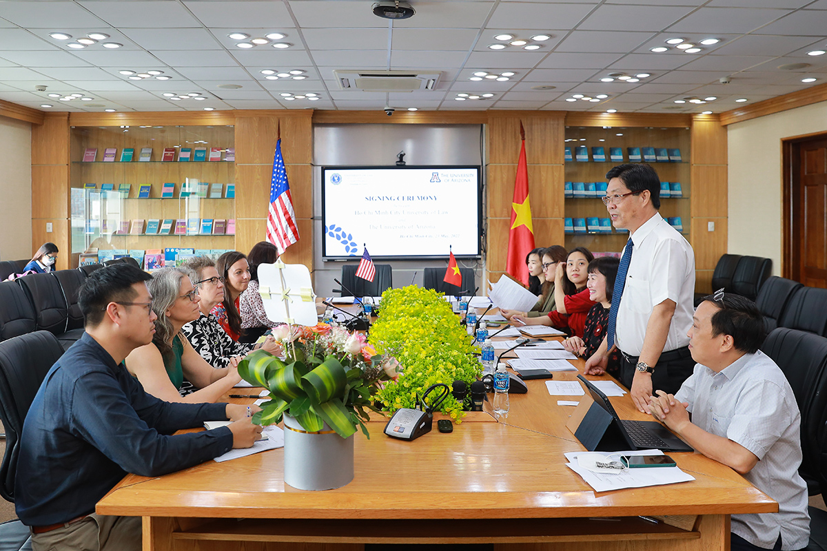 UArizona delegations meets with Ho Chi Minh University Law leadership